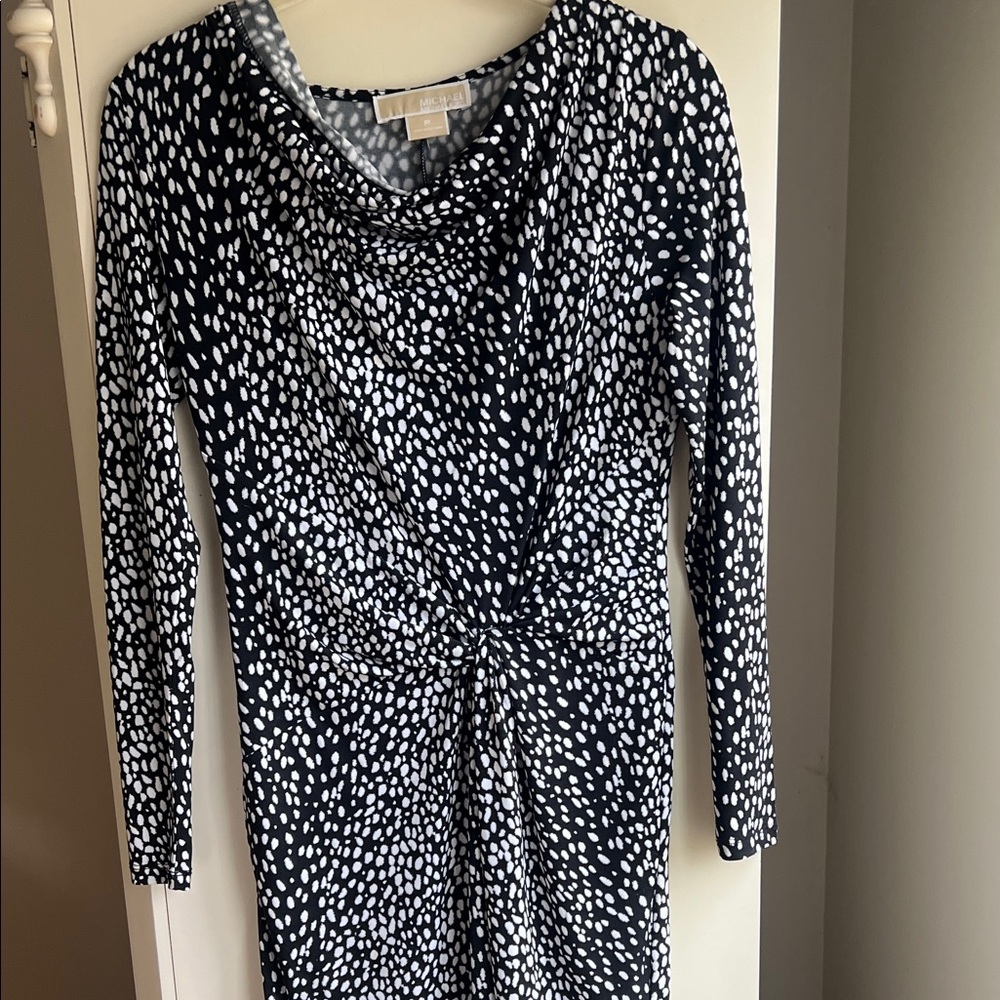 Elegant Black and White Spotted Dress
